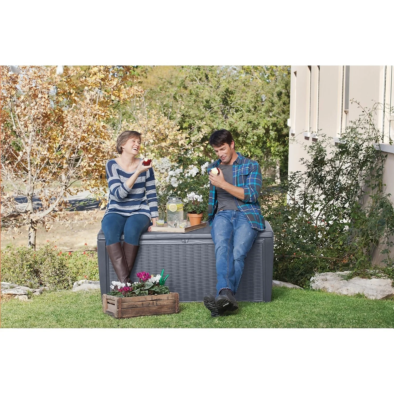 Keter Sumatra Rattan Effect Outdoor Garden Storage Box 511L - Anthracite 6 Keter Sumatra Rattan Effect Outdoor Garden Storage Box 511L - Anthracite - Image 6