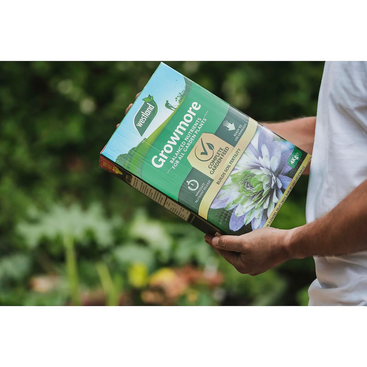 Westland Growmore Balanced Garden Fertiliser For All Plants - 4kg 3 Westland Growmore Balanced Garden Fertiliser For All Plants - 4kg - Image 3