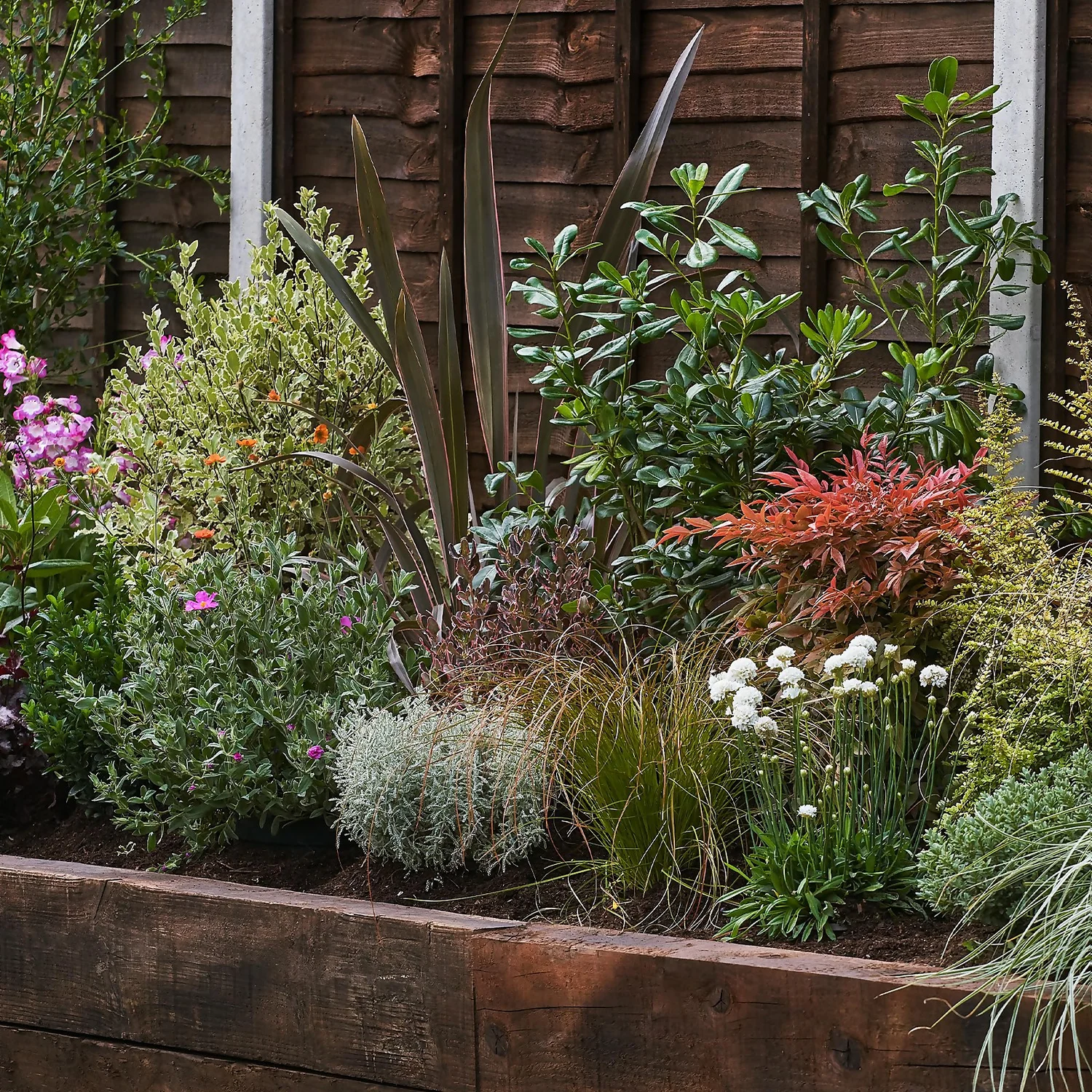 Garden On A Roll Eco Border - 10m X 90cm 1 Garden On A Roll Eco Border - 10m X 90cm