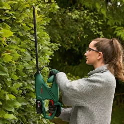 Bosch EasyHedgeCut 18-45 Hedge Trimmer -Garden Haven Shop 13496928 3844961768831319