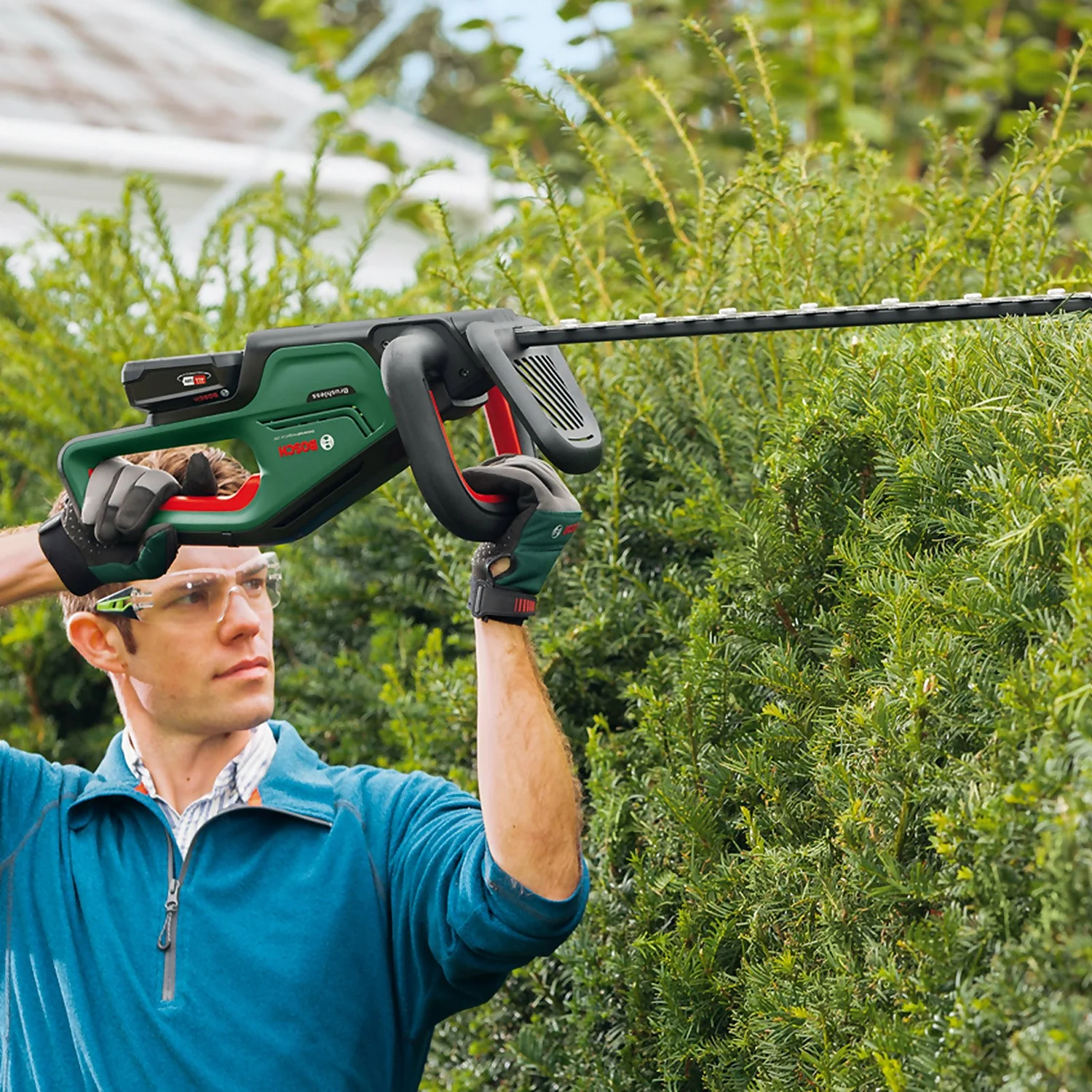 Bosch UniversalHedgeCut 18V-55 Hedge Cutter 6 Bosch UniversalHedgeCut 18V-55 Hedge Cutter - Image 6