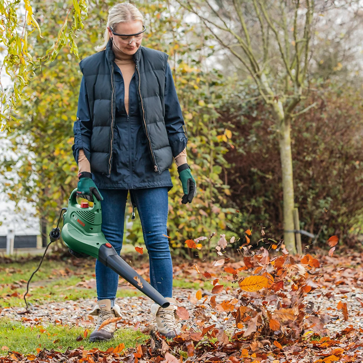 Bosch UniversalGardenTidy 3000 Blower Vac 4 Bosch UniversalGardenTidy 3000 Blower Vac - Image 4